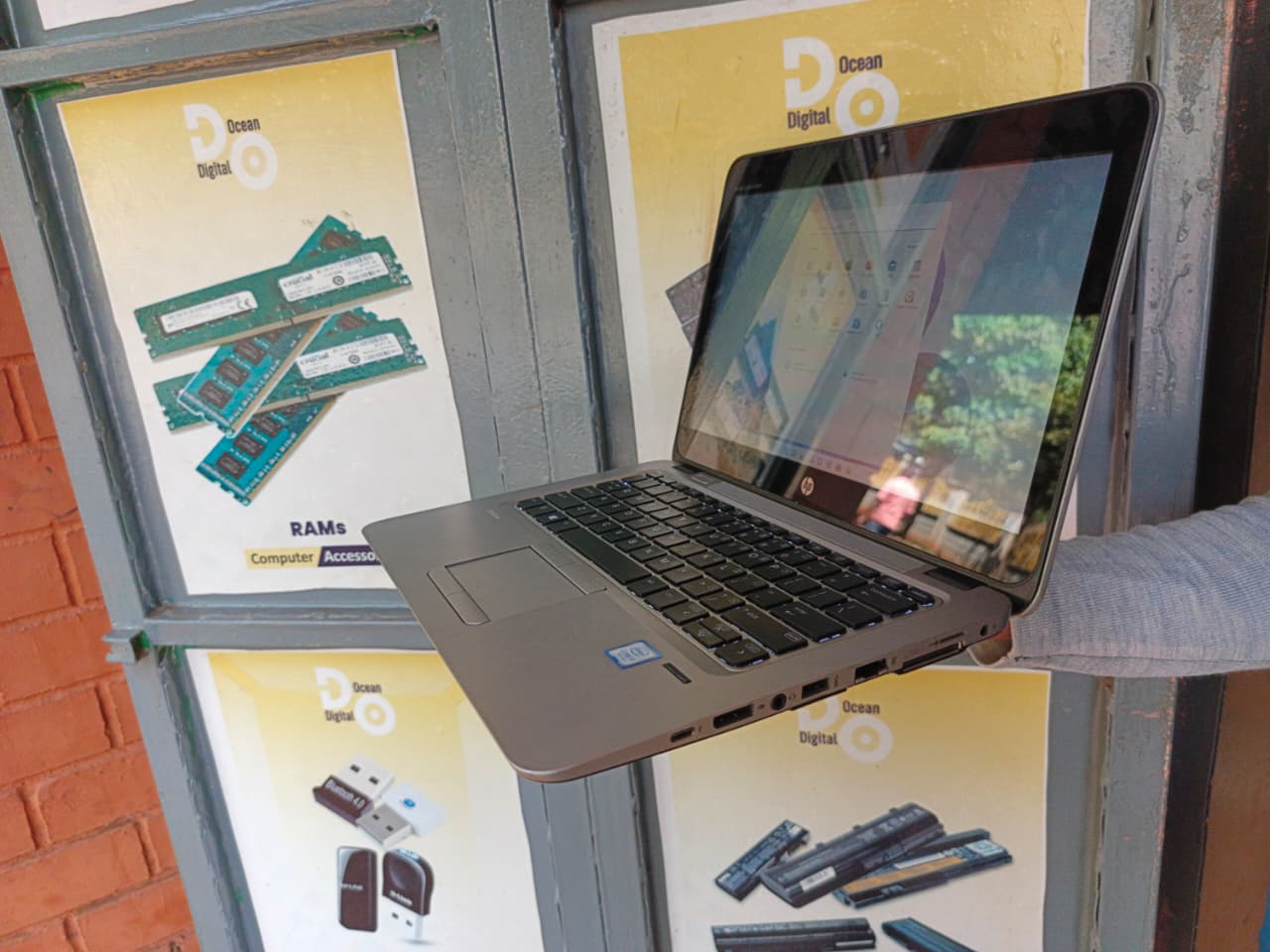 HP EliteBook 820 G4 Touch Laptop – Compact, Secure & Powerful